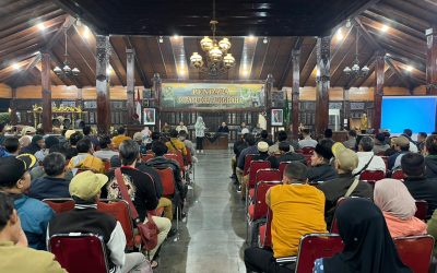 Bupati Banjarnegara Lepas Rombongan Kepala Desa dan Lurah Menuju Launching Koperasi Merah Putih oleh Presiden RI